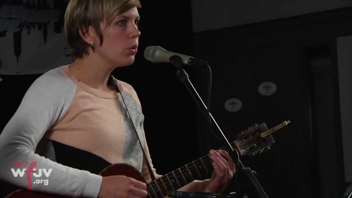 Nataly Dawn - "Caroline" (Live at WFUV)