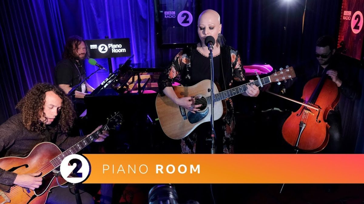 Nell Bryden - Smoke In My Heart (Radio 2 Piano Room)