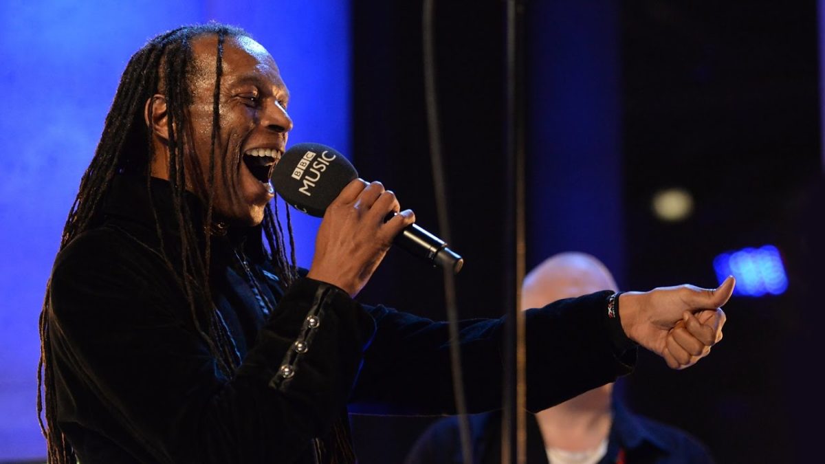 The Beat ft Ranking Roger - Ranking Full Stop/Mirror In The Bathroom (The Quay Sessions)