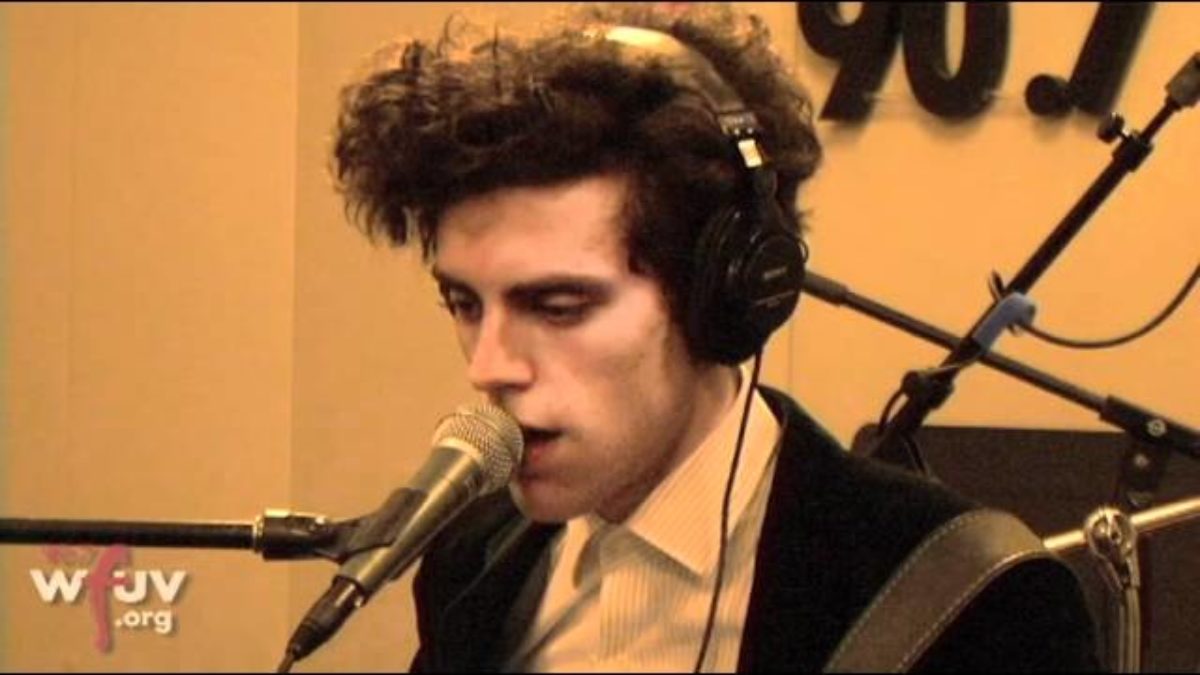 Noah and the Whale - "The Line" (Live at WFUV)