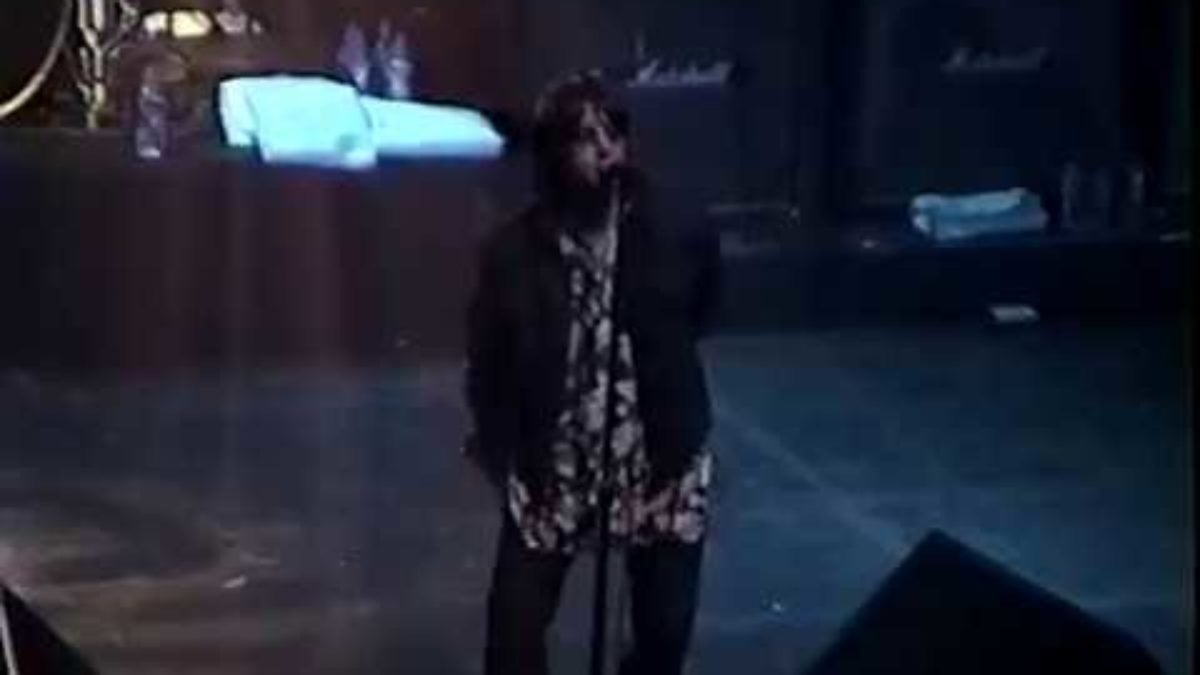 Oasis - (Tower Theatre) Upper Darby,Pa 4.26.00 (Complete Show)
