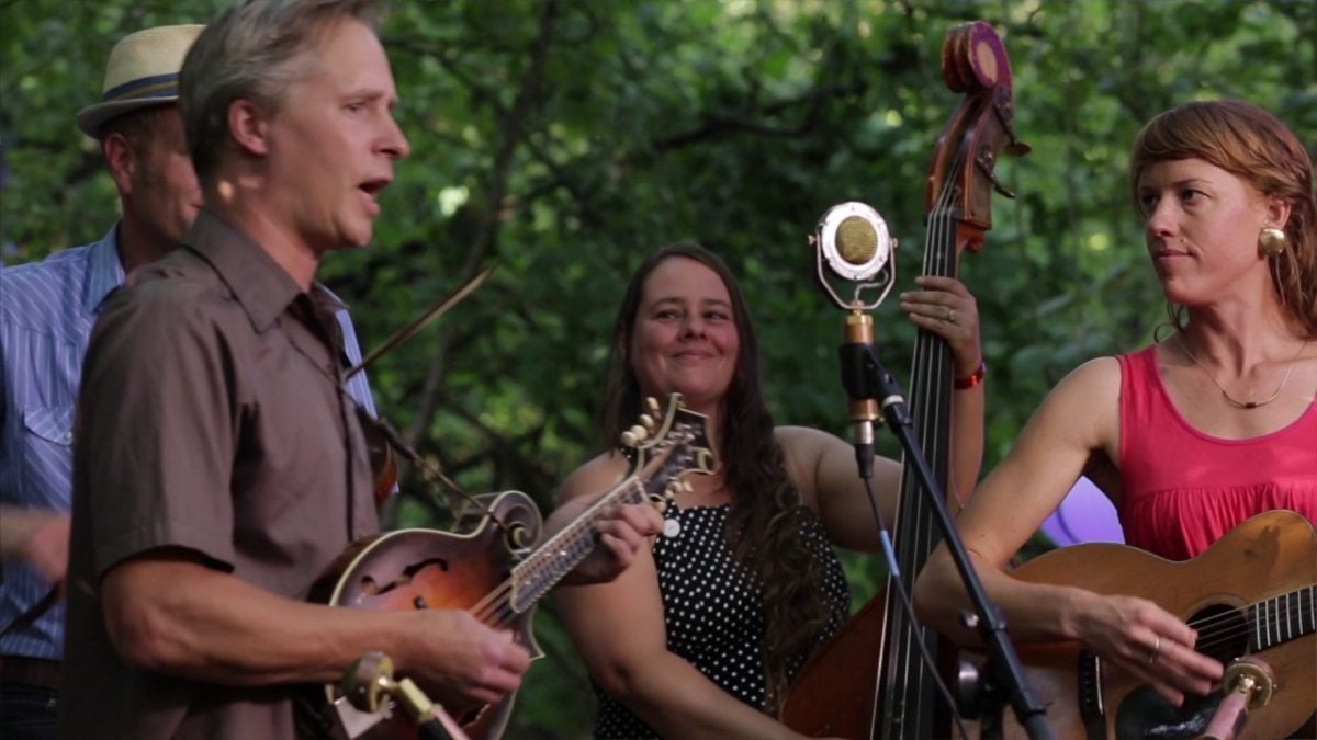 Foghorn Stringband - Fall On My Knees - Edge Sessions @Pickathon 2016 S03E06