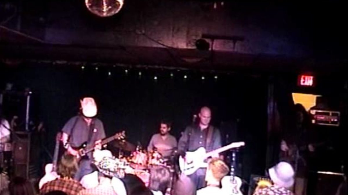 Ominous Seapods - 10/31/2000 QBar, Iowa City, IA Set 2