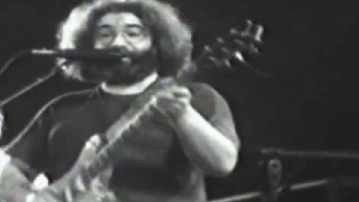 Bertha ~ Good Lovin' (Version2) - Grateful Dead - 4-12-1978 - Duke Univ, Durham, NC set2-01