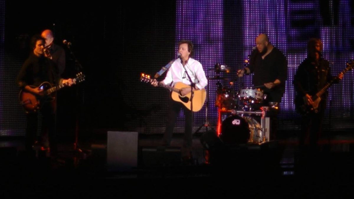 Paul McCartney - Beatles Medley (Philadelphia,Pa) 7.12.16