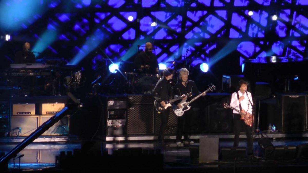 Paul McCartney - Let Me Roll It (Philadelphia,Pa) 7.12.16