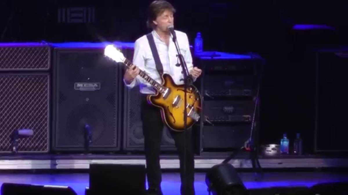 Paul McCartney - Let Me Roll It/Foxy Lady (Philadelphia,Pa) 6.21.15