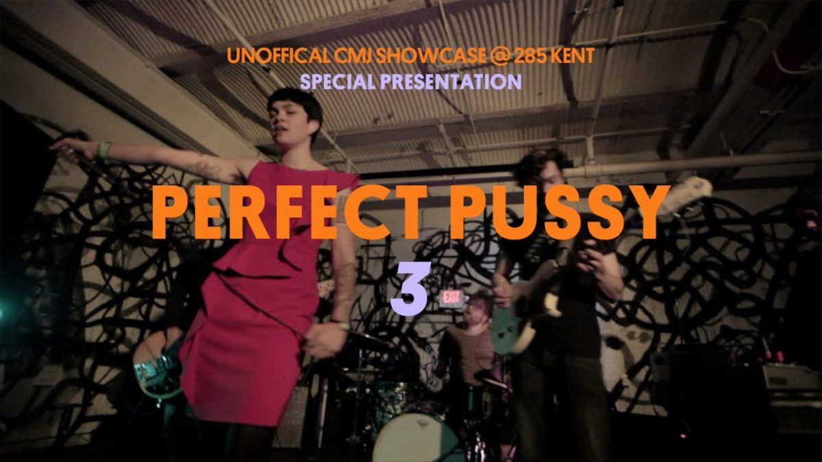 Perfect Pussy perform "3"