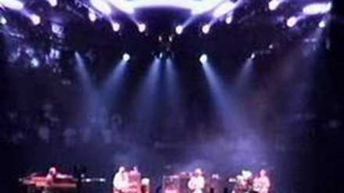 Phish - 04.02.98 - Sneakin' Jam -- Frankie Says