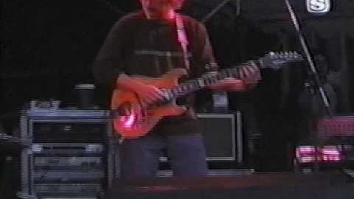 Phish - 06.11.00 - Back on the Train
