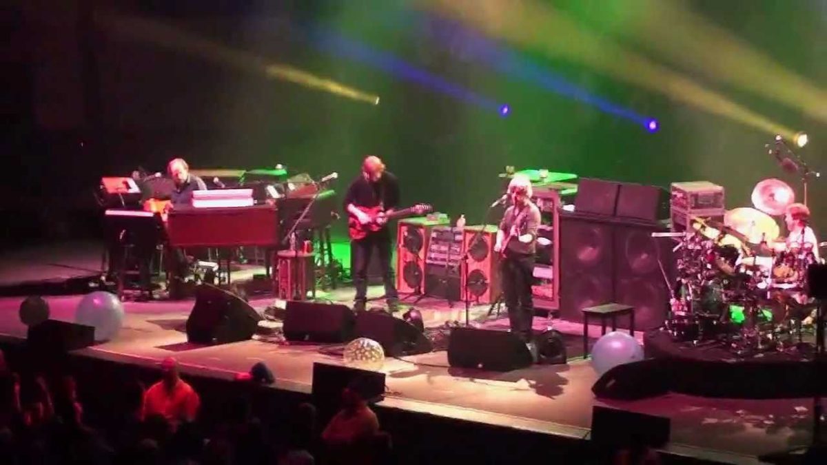 Phish - 12.28.10 - Stealing Time From the Faulty Plan -- The Birdwatcher