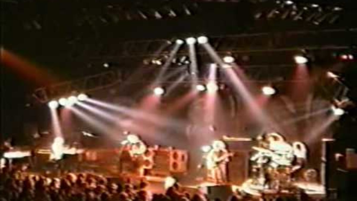Phish - Bold As Love - 8 - 11 - 1993 - Remastered Audio