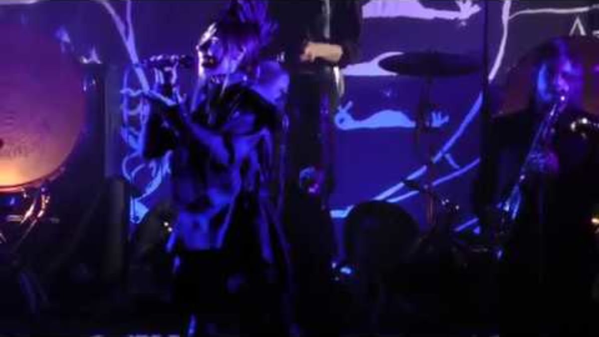 Pj Harvey - 50ft Queenie (Philadelphia,Pa) 4.21.17