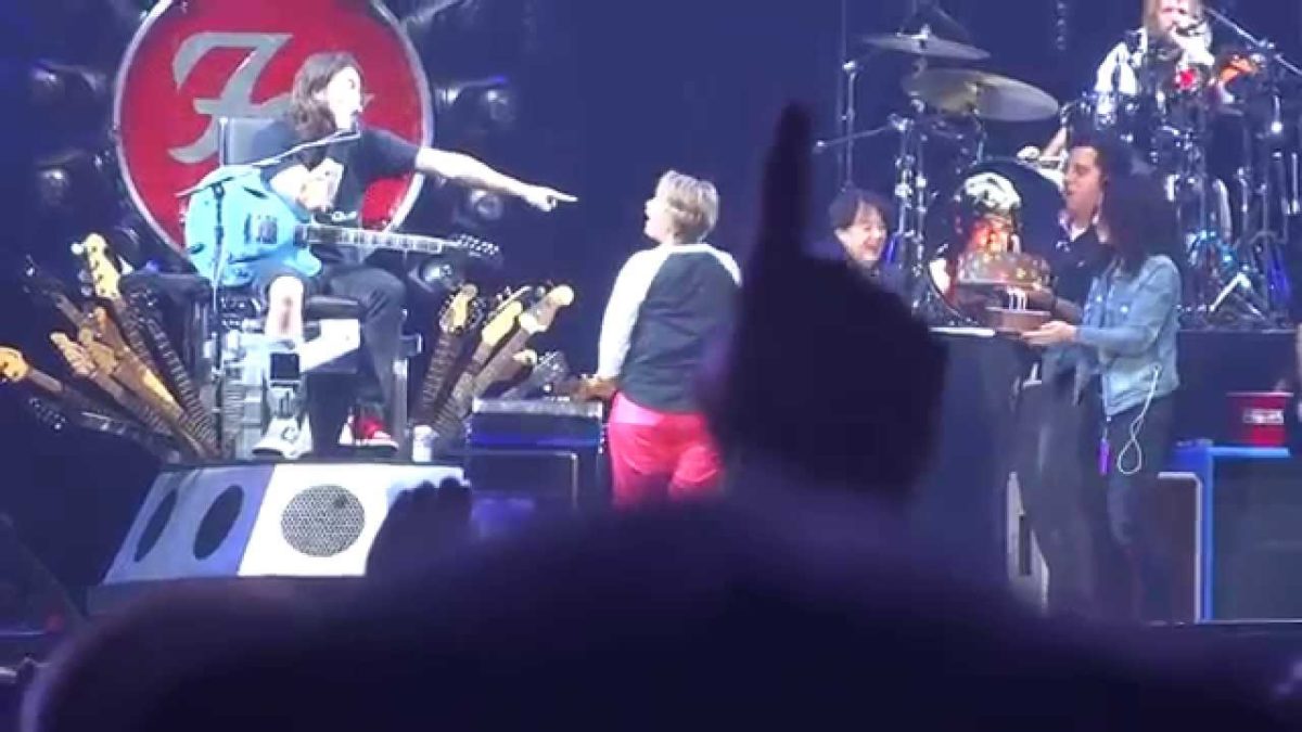 FOO FIGHTERS : Happy Birthday, Times Like These : {1080p HD} : Wrigley Field : Chicago, IL : 8/29/15