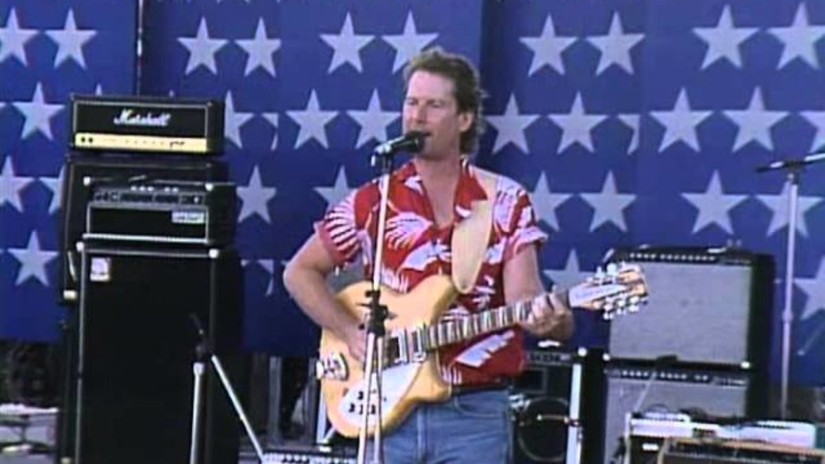 Roger McGuinn - Light Up The Darkness (Live at Farm Aid 1986)