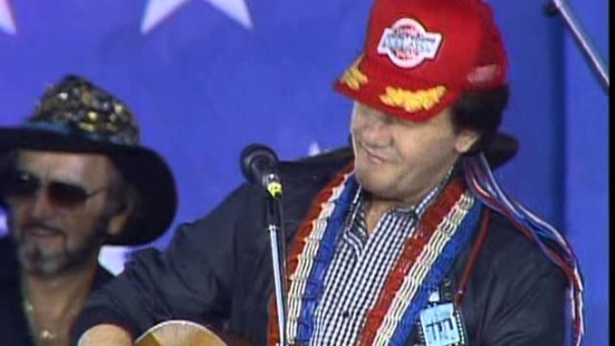 Roger Miller - River In The Rain (Live at Farm Aid 1985)