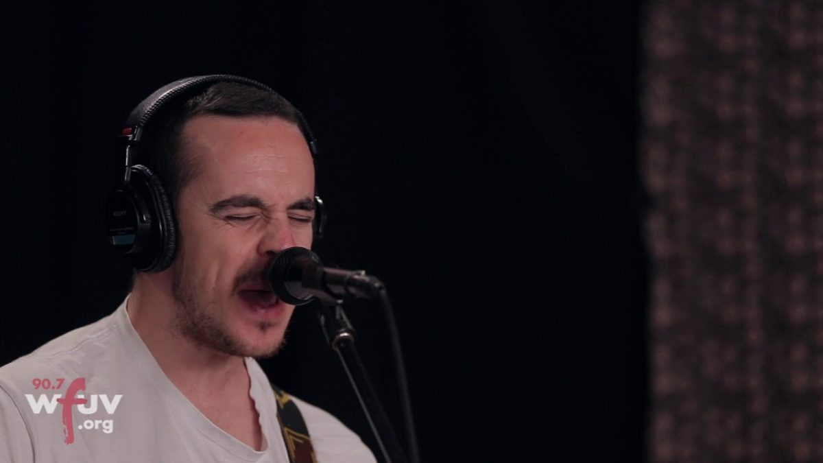 Rolling Blackouts Coastal Fever - "Read My Mind" (Live at WFUV)