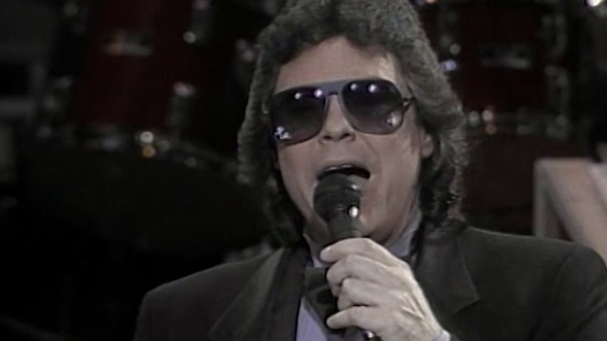 Ronnie Milsap - Hey, Good Lookin' with Ray Charles - 7/6/1983 - unknown -