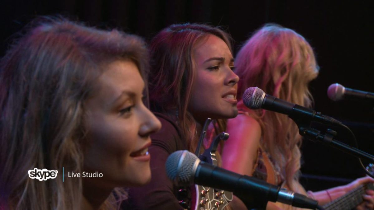 Runaway June - Lipstick (98.7 THE BULL)