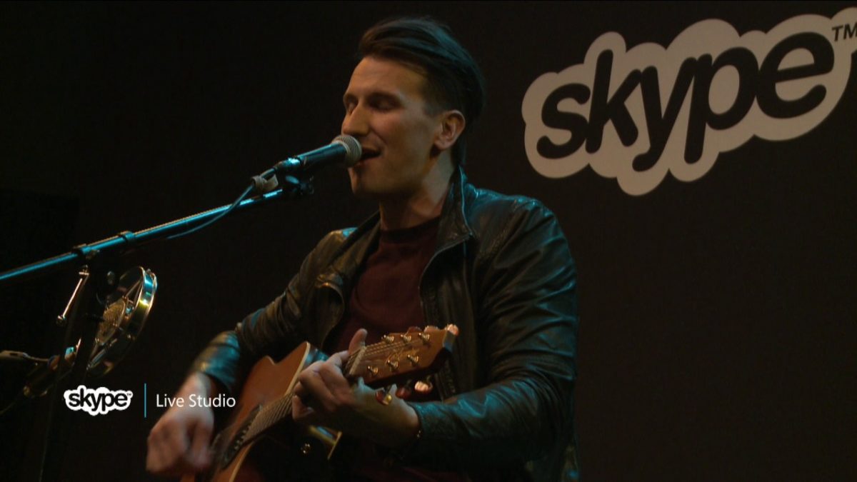 Russell Dickerson - Billions (98.7 THE BULL)