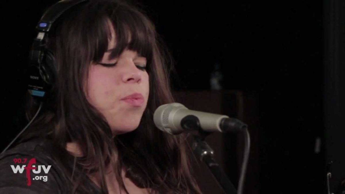 Samantha Crain - "Paint" (Live at WFUV)