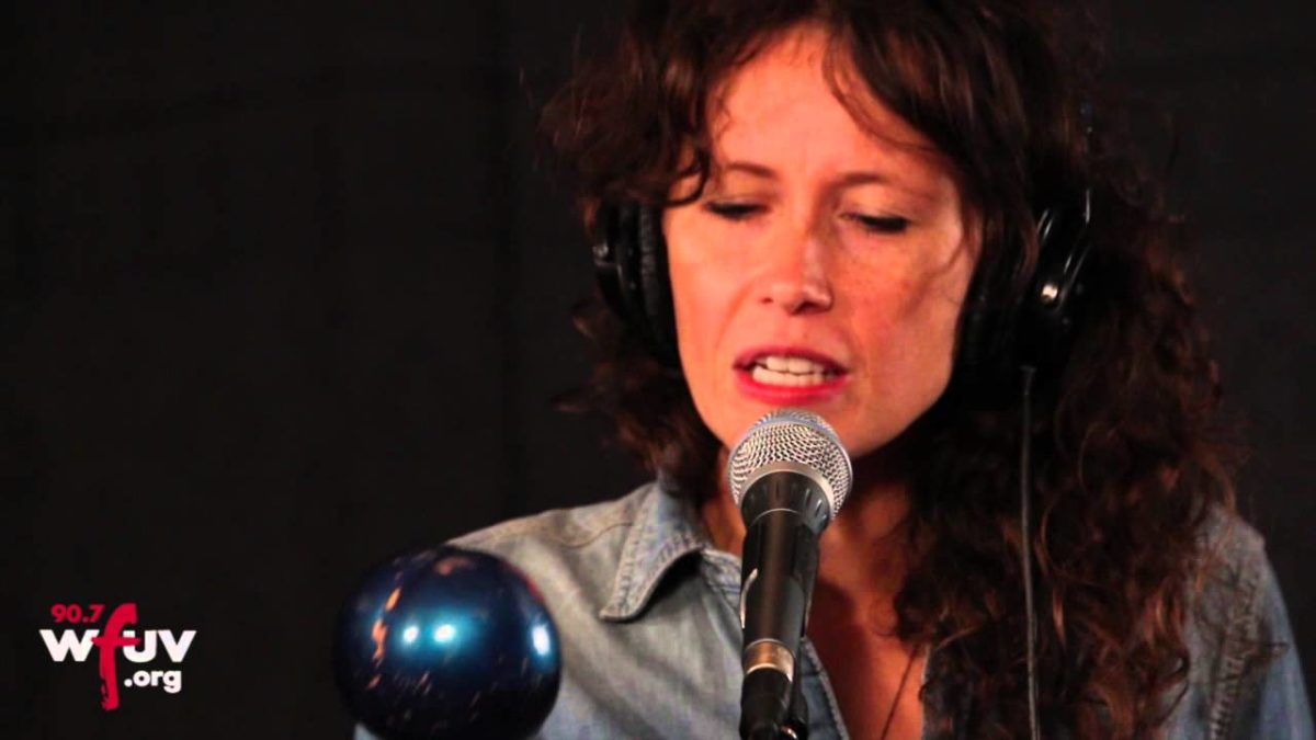 Sarah Lee Guthrie & Johnny Irion - "Chairman Meow" (Live at WFUV)