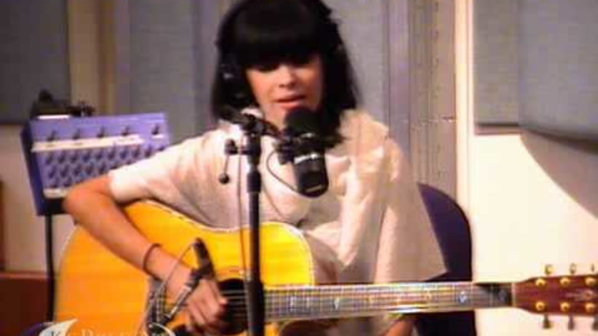 School of Seven Bells performing "I L U" on KCRW