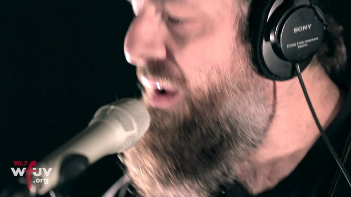 Sean Rowe - "Desiree" (Live at WFUV)