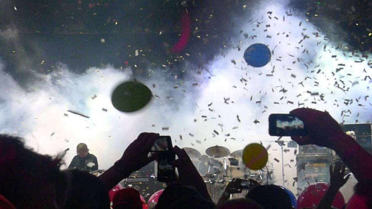 Phish - Character Zero (ending) + Auld Lang Syne + Fuego - New York City 12-31-2013