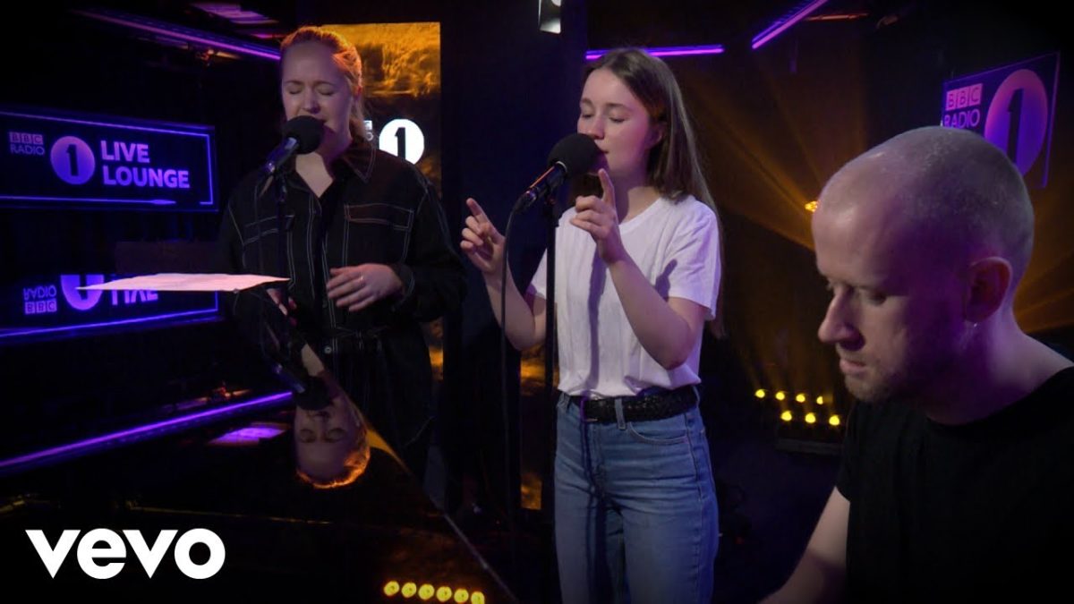 Sigrid - One Kiss in the Live Lounge