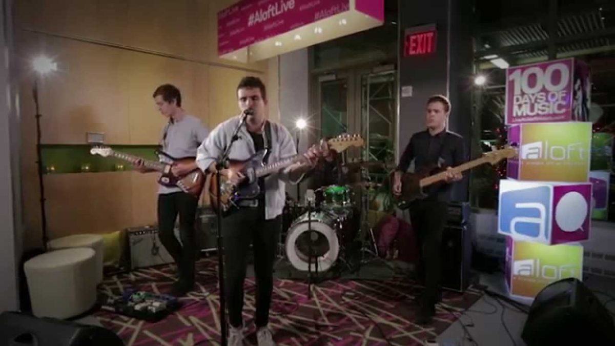Ski Lodge - Anything To Hurt You - Live At Aloft Brooklyn