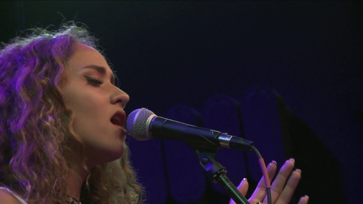 Skylar Stecker - Only Want You (LIVE 95.5)