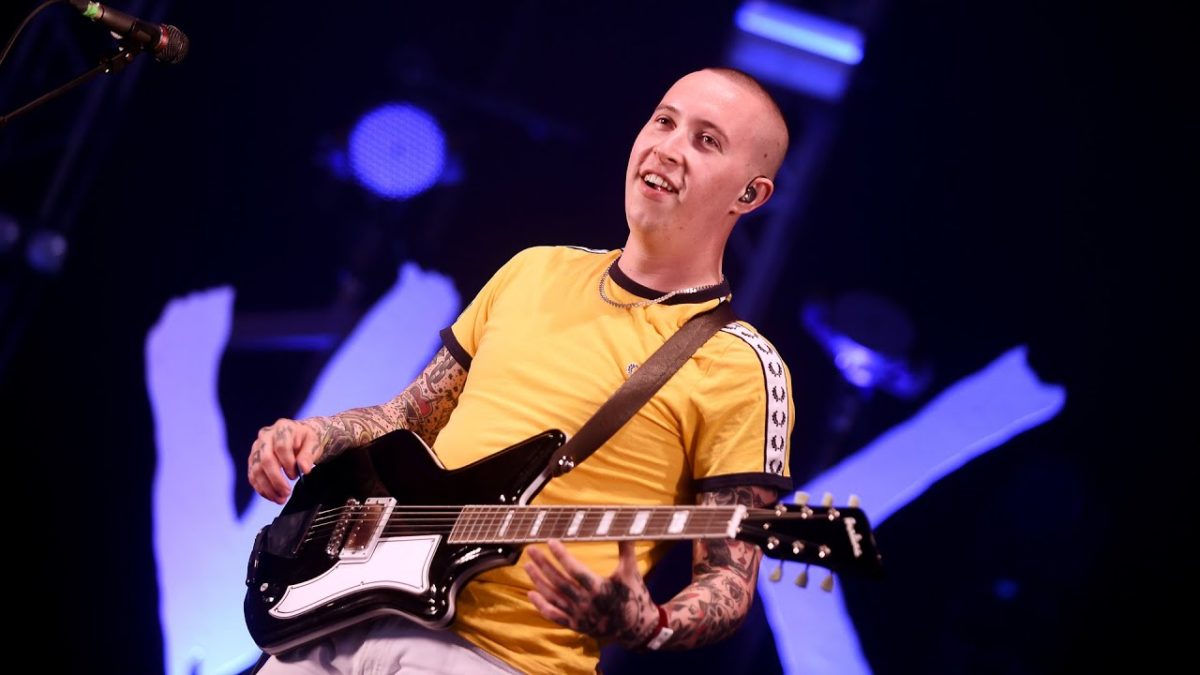 Slaves - Shut Down (feat. Skepta) (Radio 1's Big Weekend 2015)