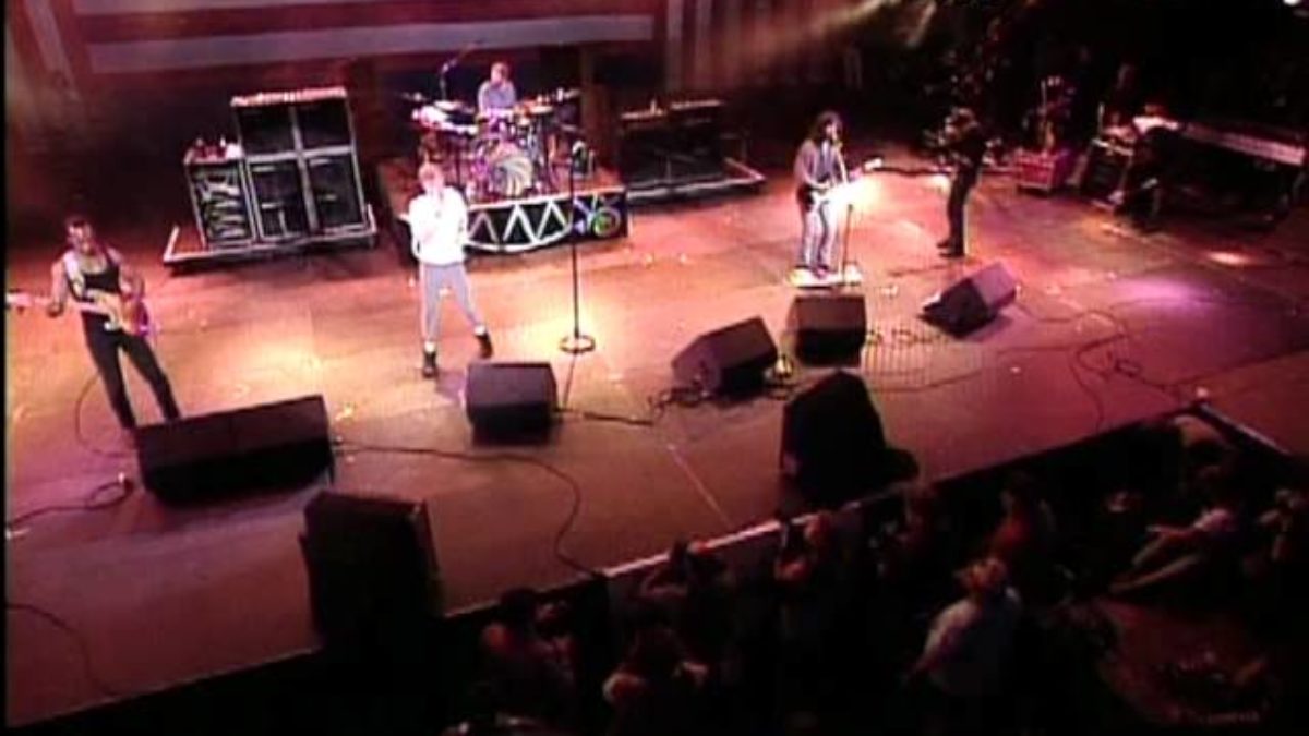 Spin Doctors - Little Miss Can't Be Wrong (Live at Farm Aid 1994)