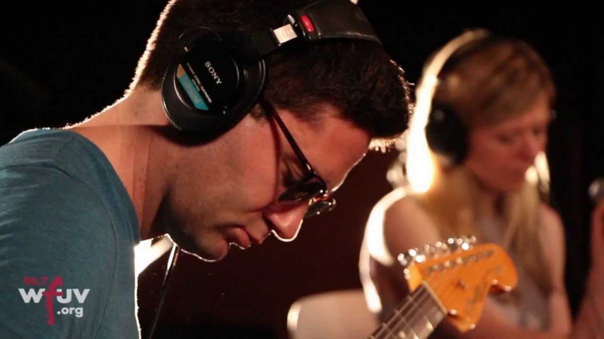 Still Corners - "All I Know" (Live at WFUV)