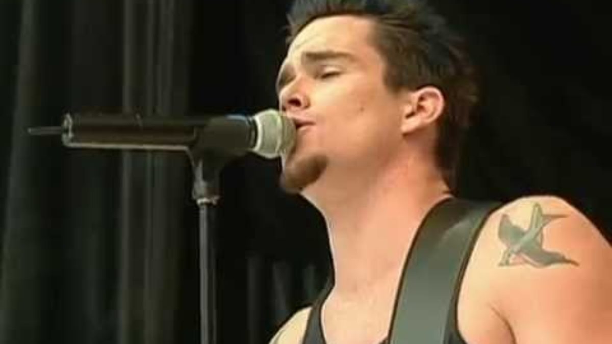 Sugar Ray - Even Though - 6/18/1999 - Shoreline Amphitheatre (Official)