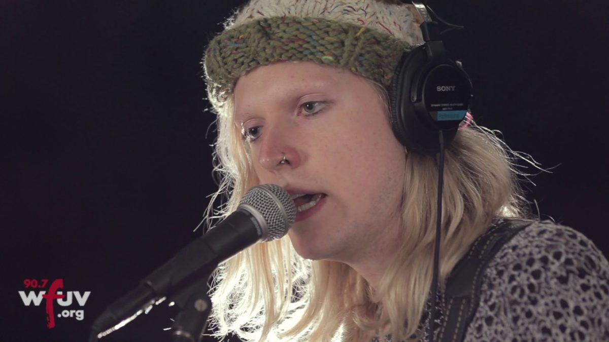 Sundara Karma - "Happy Family" (Live at WFUV)