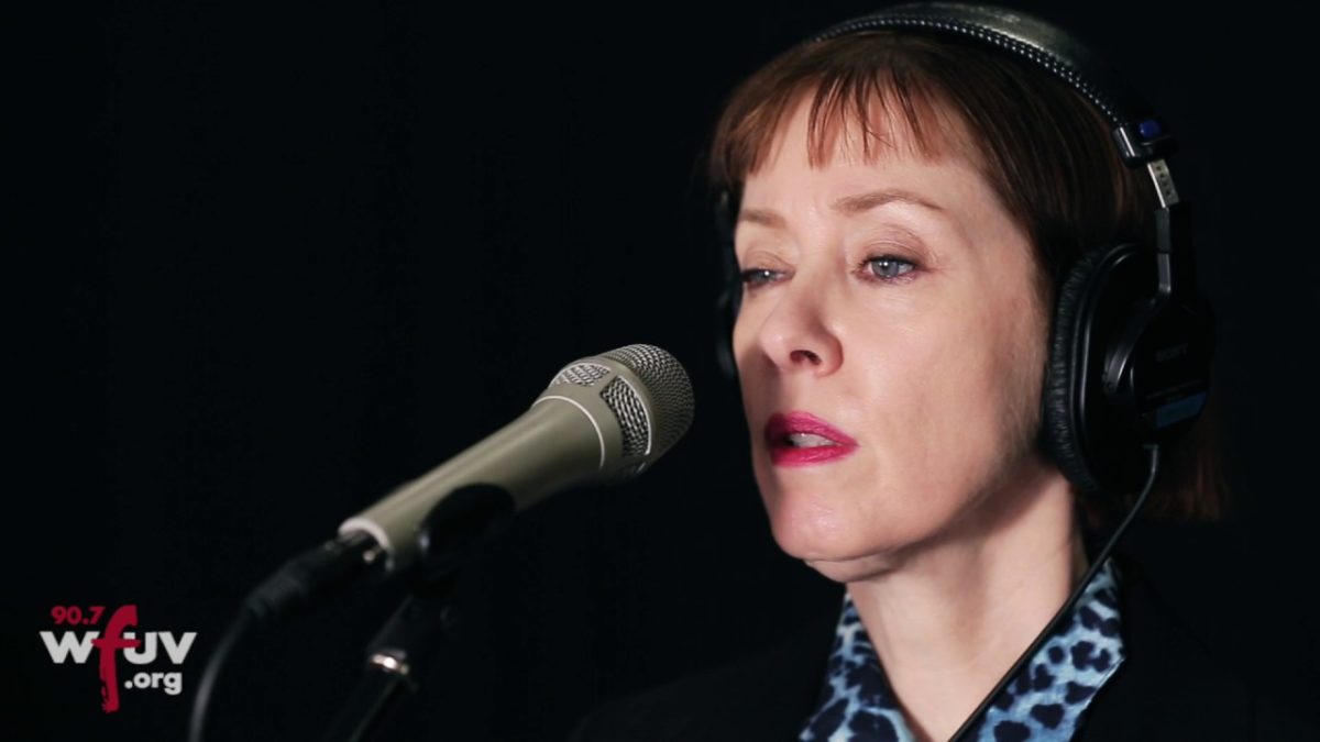 Suzanne Vega - "Annemarie" (Live at WFUV)
