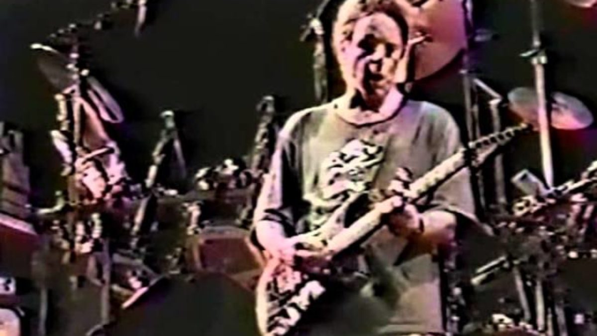 Truckin' ~ Smokestack - Grateful Dead - 7-23-1990 - World Music Thea., Tinley Park, Ill. (set 1-06)