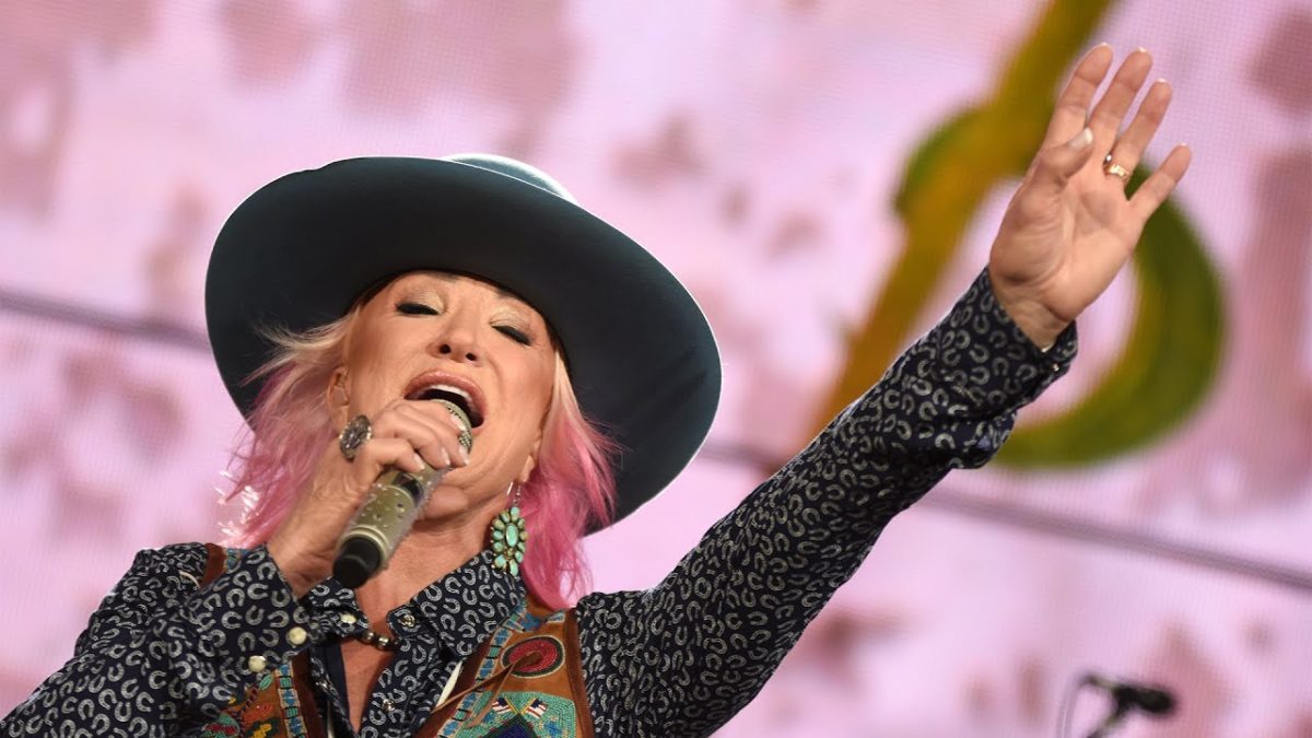 Tanya Tucker - Delta Dawn (Live at Farm Aid 2019)