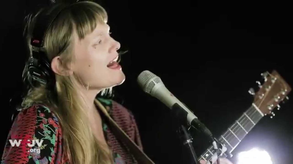 The Chapin Sisters - "Angelino" (Live at WFUV)