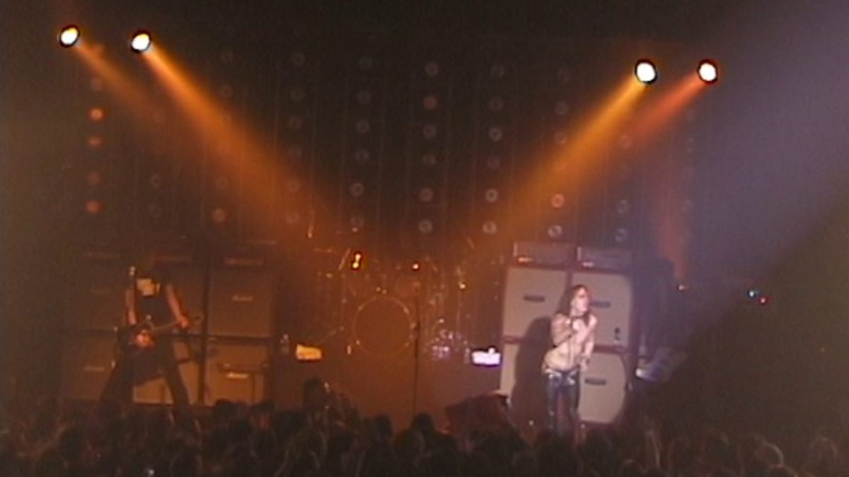The Darkness - (TLA) Philadephia,Pa 4.2.04 (Complete Show)