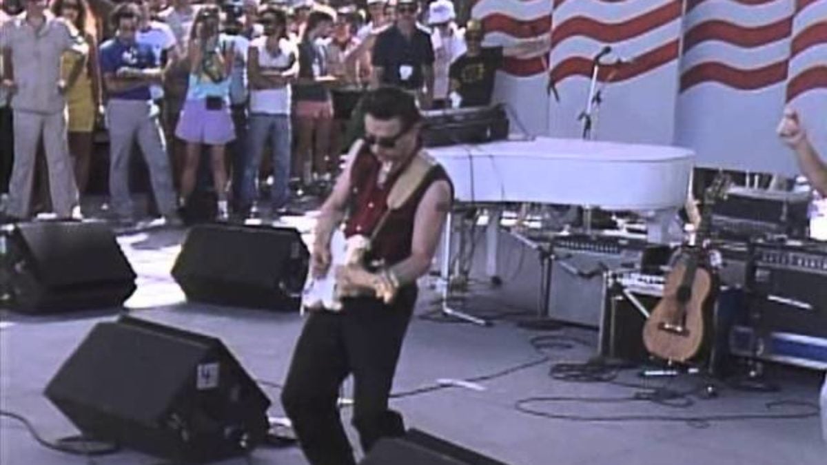 The Fabulous Thunderbirds - Tuff Enuff (Live at Farm Aid 1986)