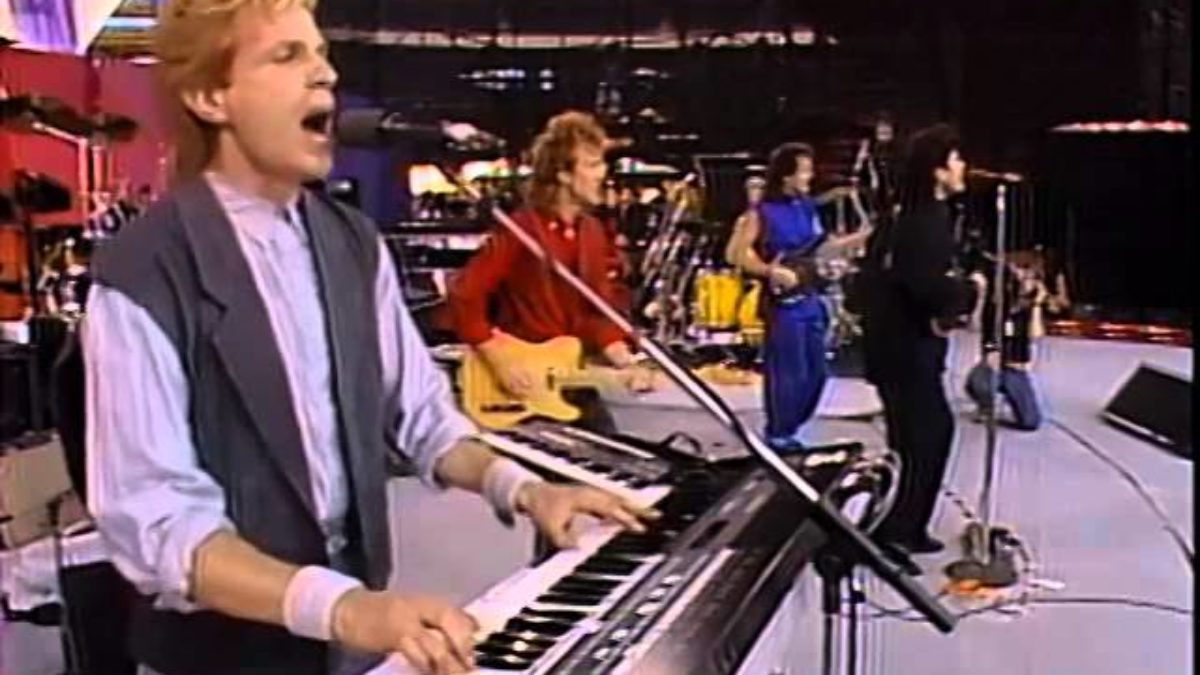 The Hooters - Full Concert - 06/15/86 - Giants Stadium (OFFICIAL)