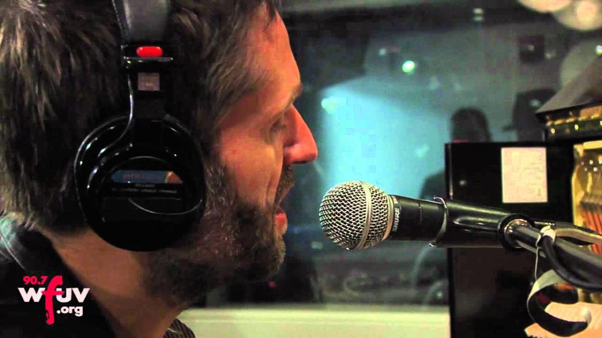 The Hours - "Ali in the Jungle" (Live at WFUV)
