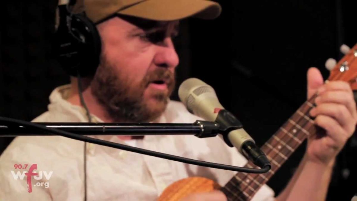 The Magnetic Fields - "Your Girlfriend's Face" (Live at WFUV)