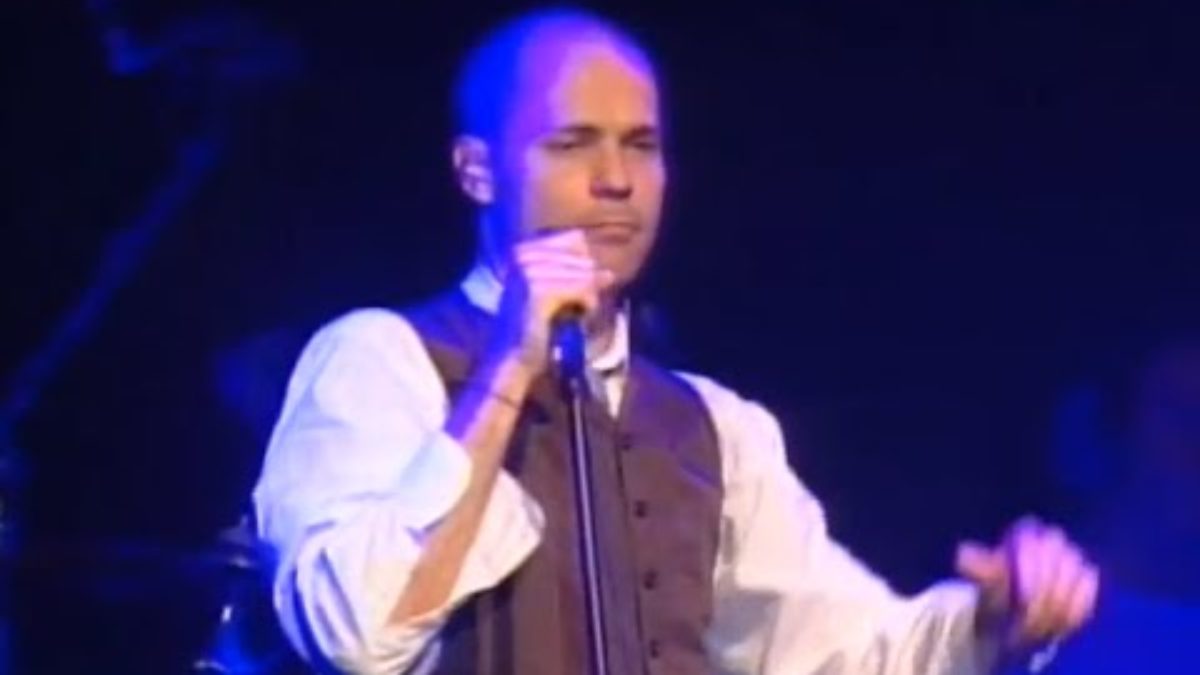 The Tragically Hip - Full Concert - 10/24/00 - Fillmore Auditorium (OFFICIAL)