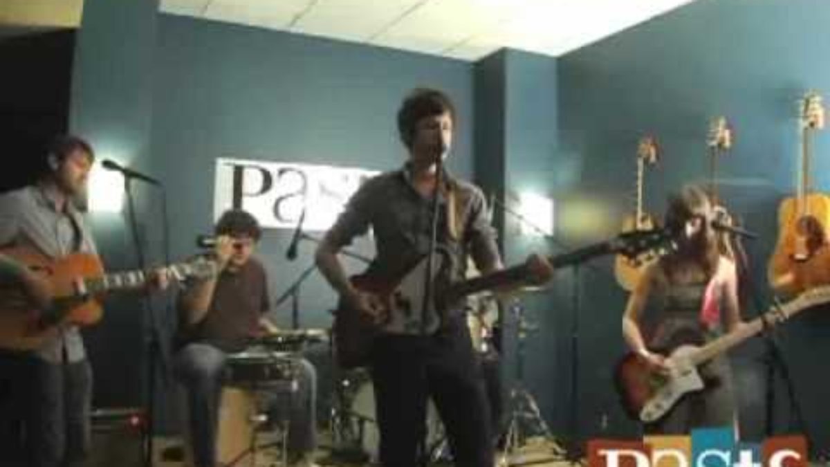 The Wooden Birds "Bad" live at Paste
