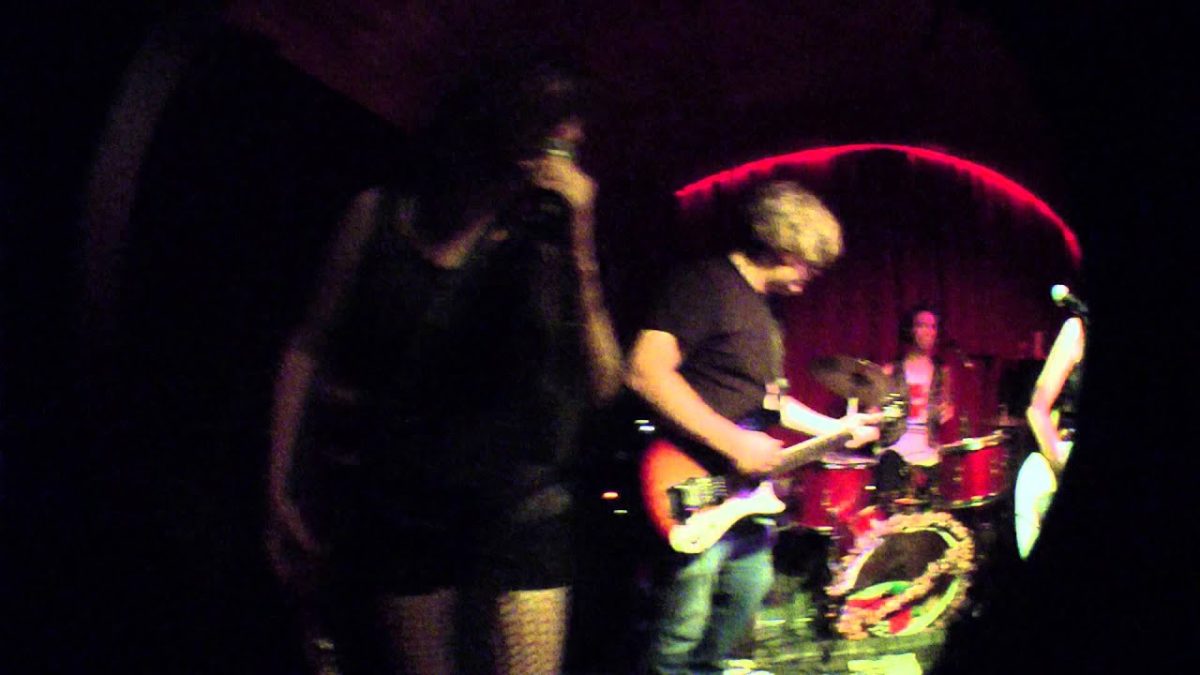 Those Darlins - Hives (Philadelphia,Pa) 9.19.10