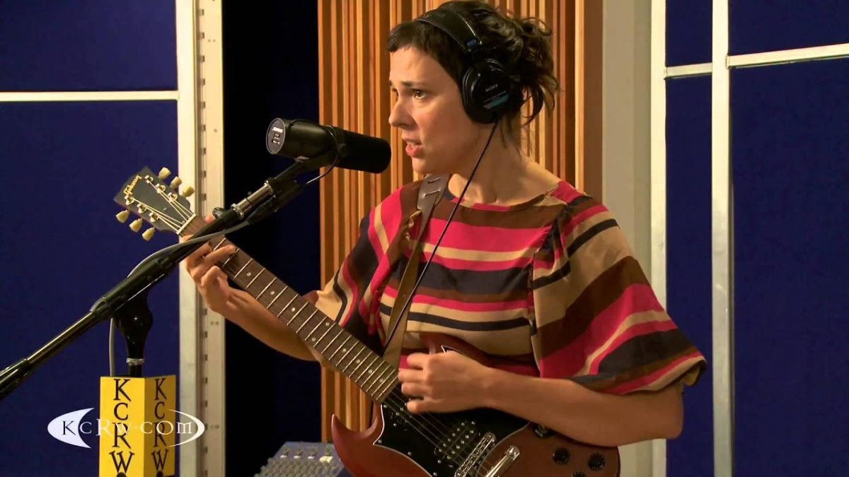 Laetitia Sadier performing "Find Me The Pulse Of The Universe" live on KCRW